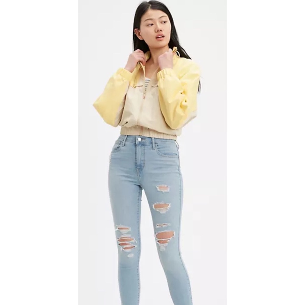 Levi's NWT- 720 HIGH RISE SUPER SKINNY WOMEN'S JEANS